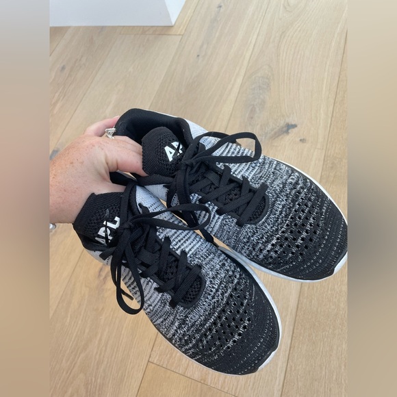 APL Techloom Womens Sneakers - Picture 6 of 6